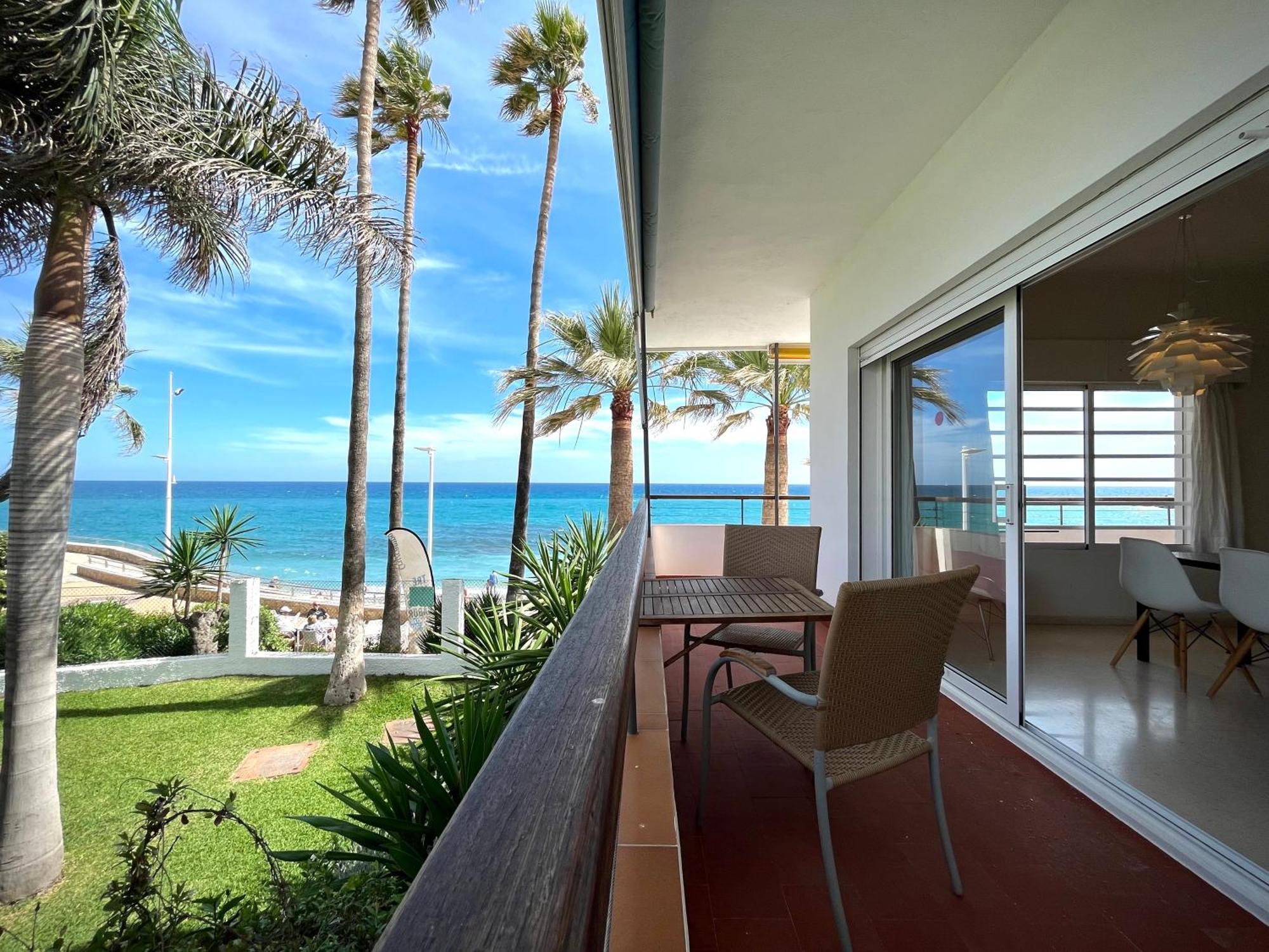 Apartamentos Playa Torrecilla Nerja Ngoại thất bức ảnh