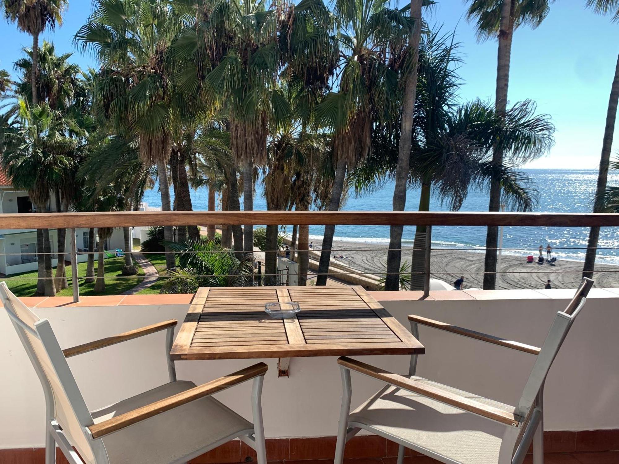 Apartamentos Playa Torrecilla Nerja Ngoại thất bức ảnh