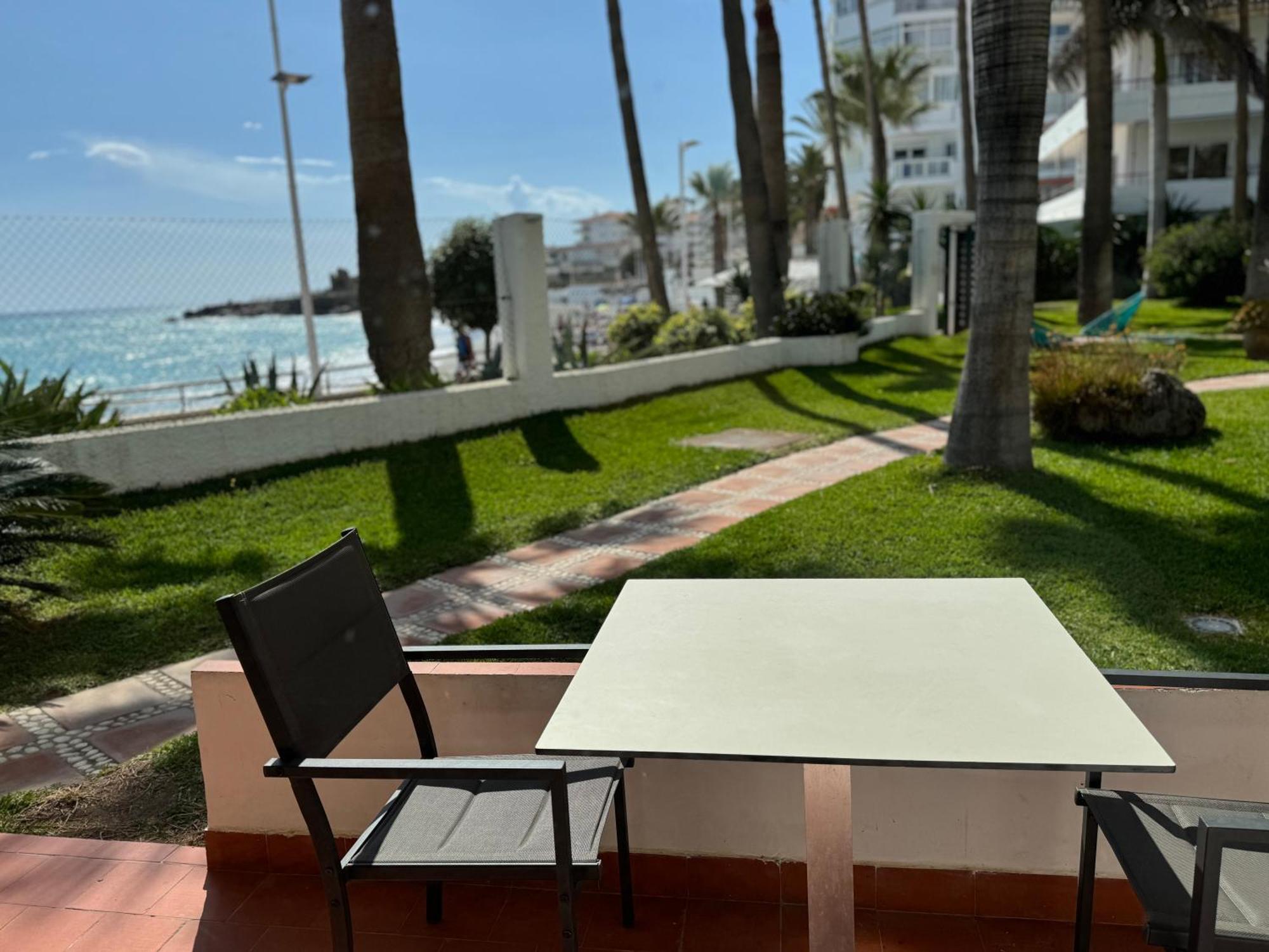 Apartamentos Playa Torrecilla Nerja Ngoại thất bức ảnh