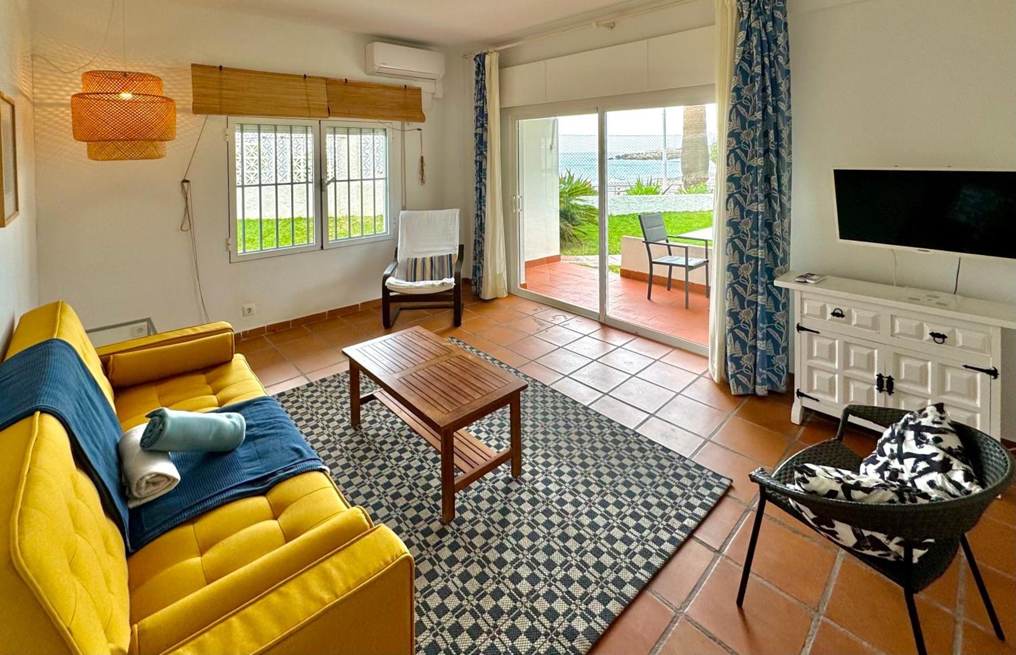 Apartamentos Playa Torrecilla Nerja Ngoại thất bức ảnh