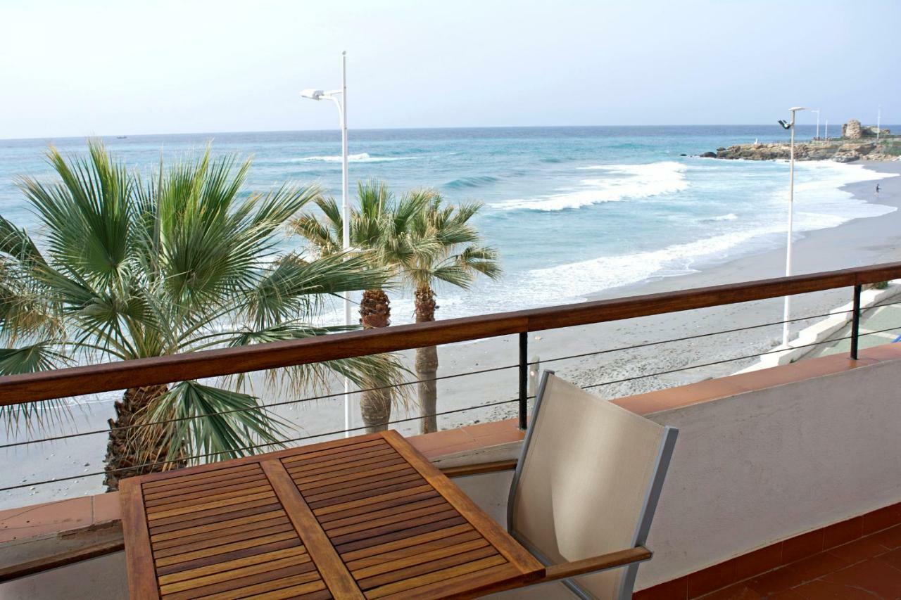 Apartamentos Playa Torrecilla Nerja Ngoại thất bức ảnh