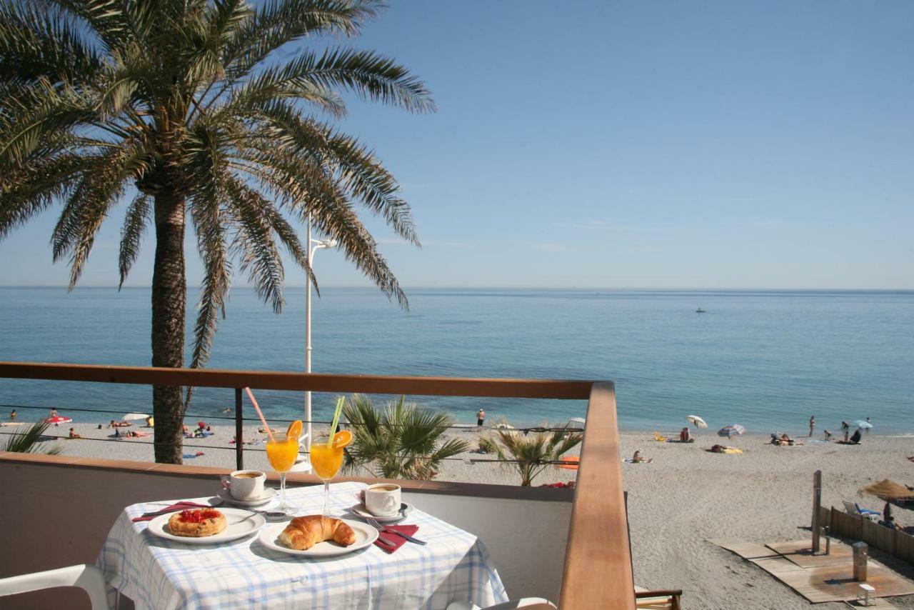 Apartamentos Playa Torrecilla Nerja Ngoại thất bức ảnh